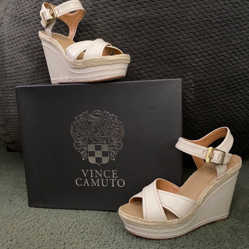 Vince Camuto Wedges